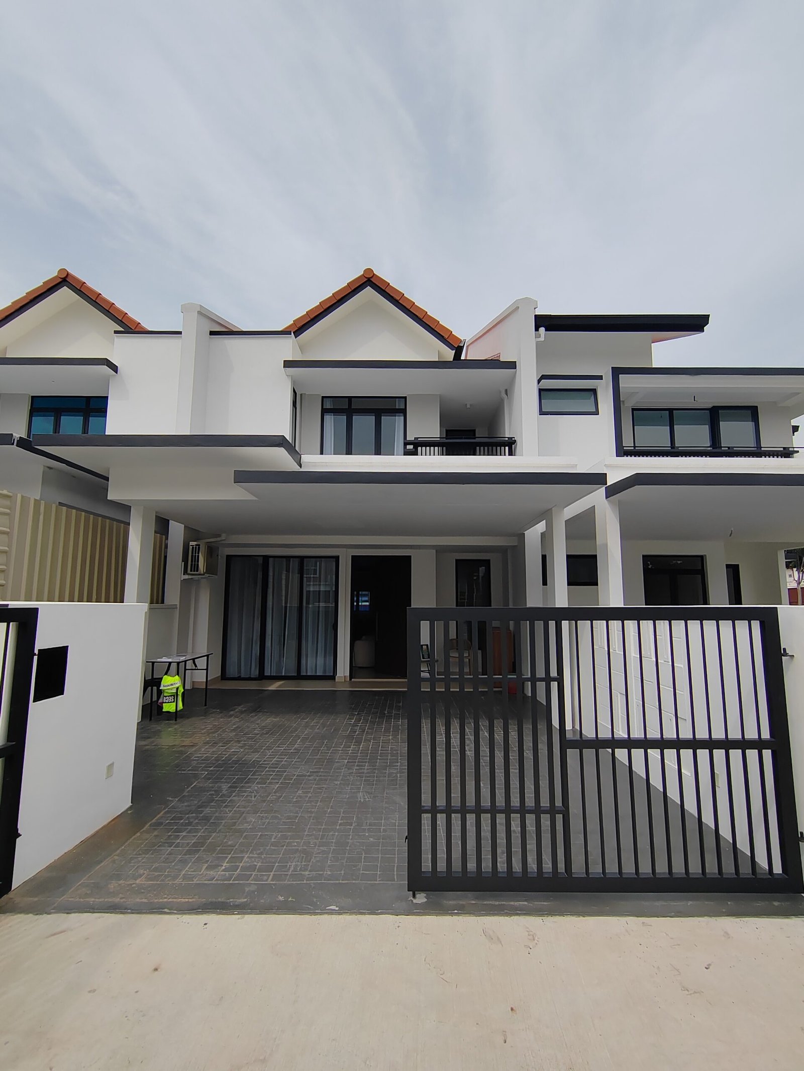 1.Front_Facade