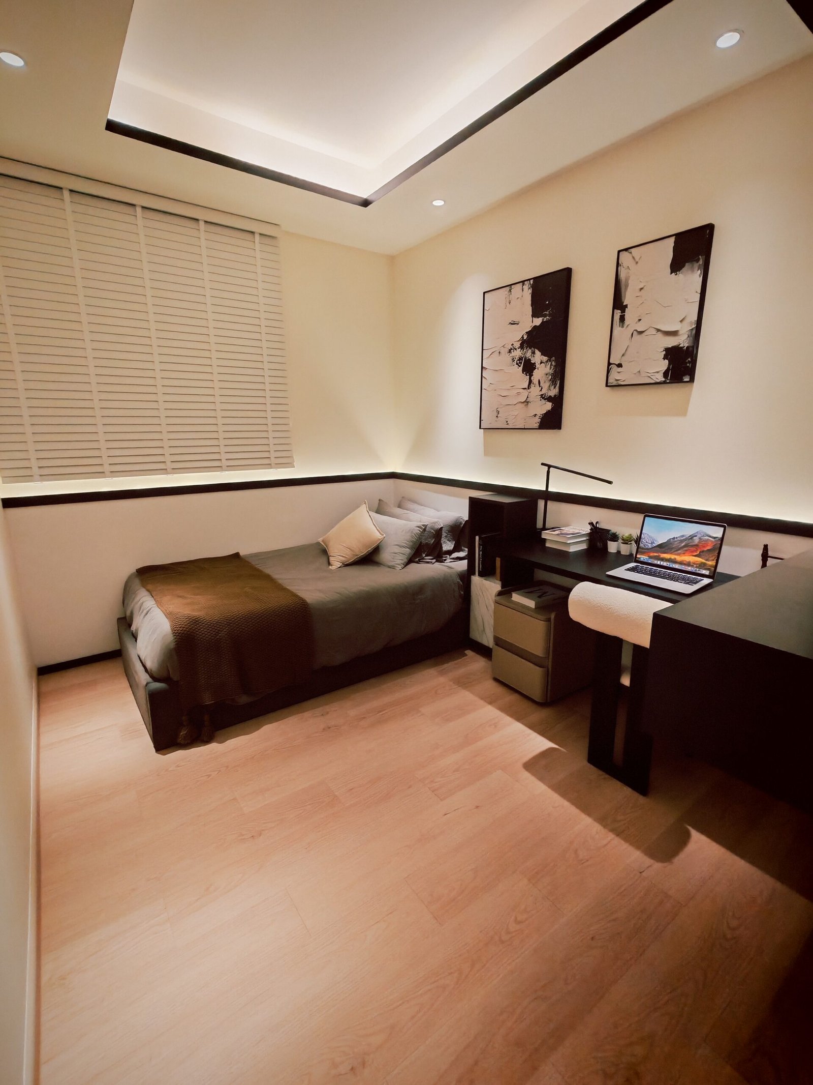 5._3rd_room