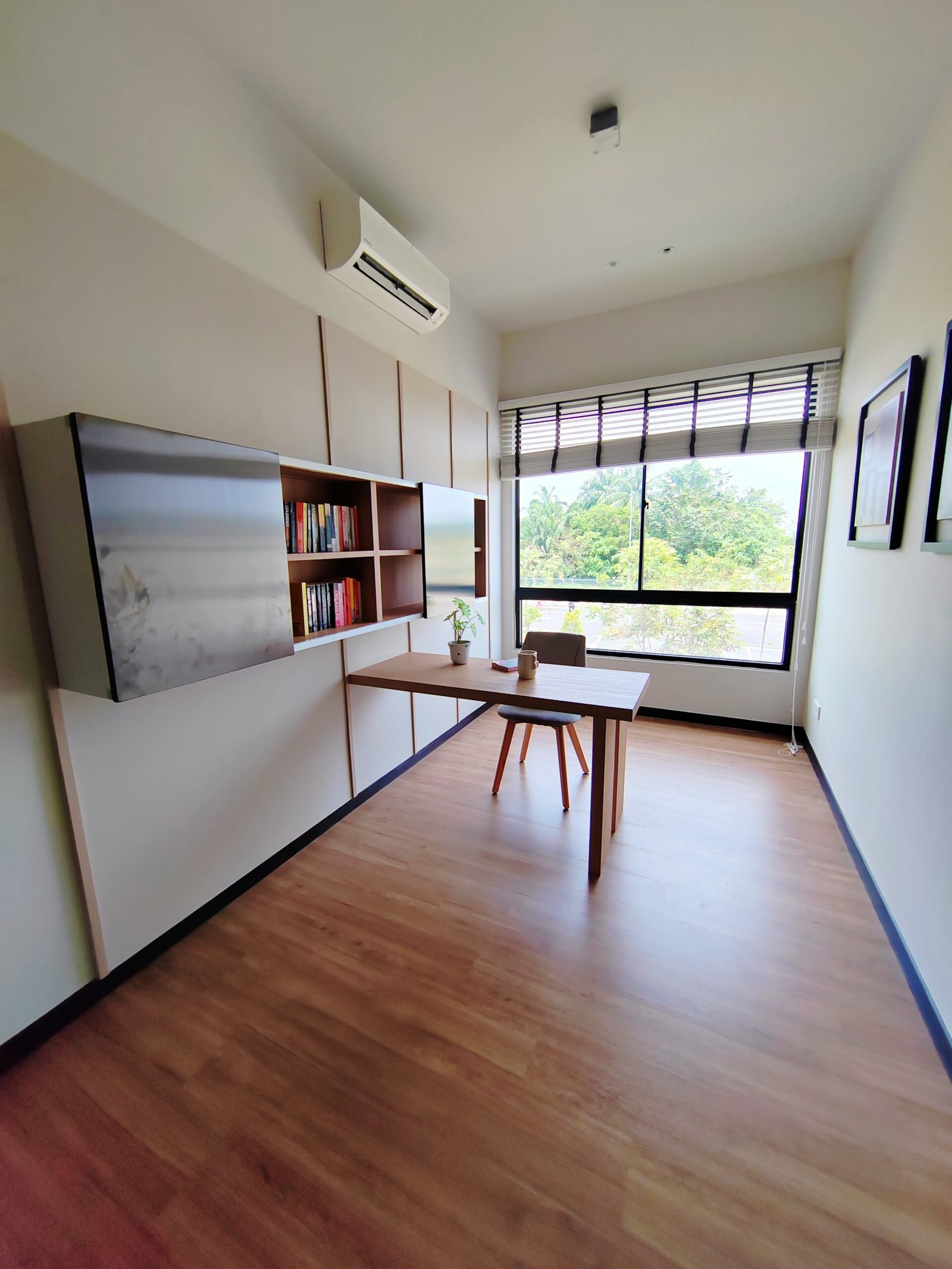 9._1F_family_hall