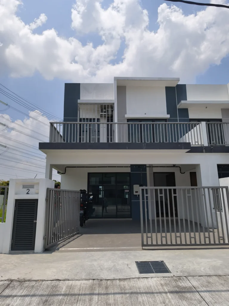 Inspira Hills Phase 2 Show Unit Facade Hadapan