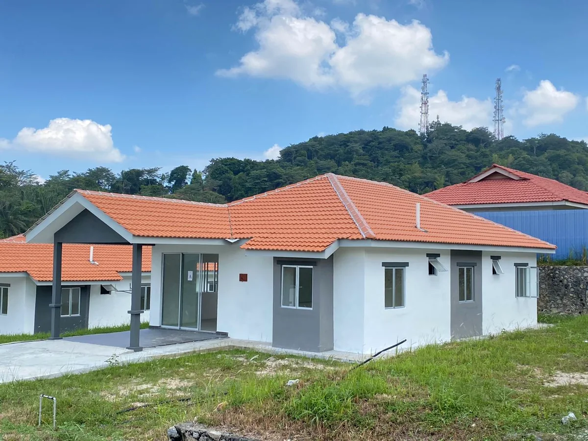 Fasad banglo setingkat Type A Mawar Kerayong Hills