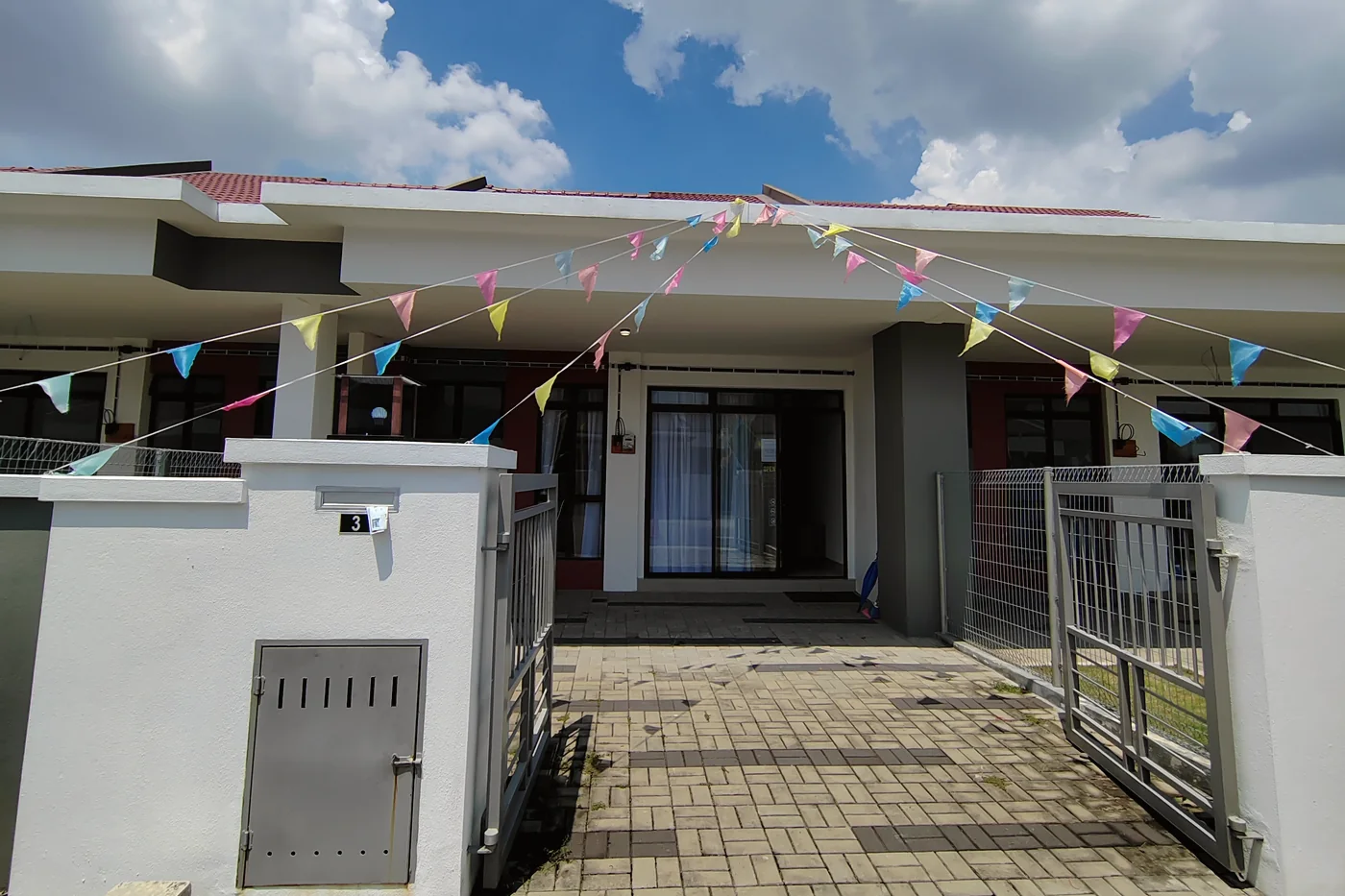 Fasad sebenar rumah teres setingkat Ruby 4 di Bandar Putera 2 Klang